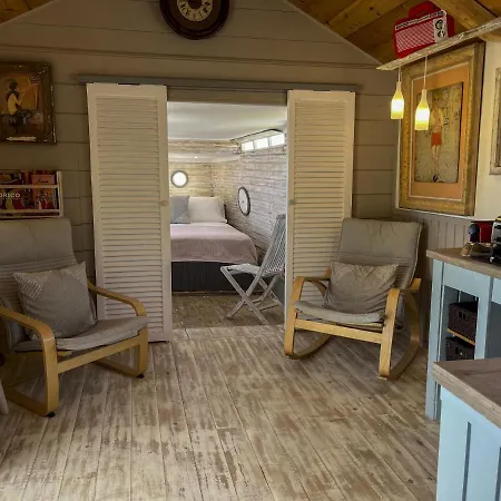 Holiday home Inviting 1-bed Cabin Near To Aliki *