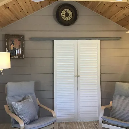 Holiday home Inviting 1-bed Cabin Near To Aliki *