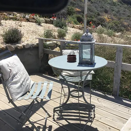 Ferienhaus Inviting 1-bed Cabin Near To Aliki Aneratza