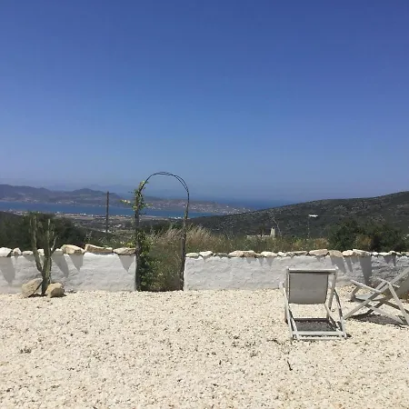 Ferienhaus Inviting 1-bed Cabin Near To Aliki